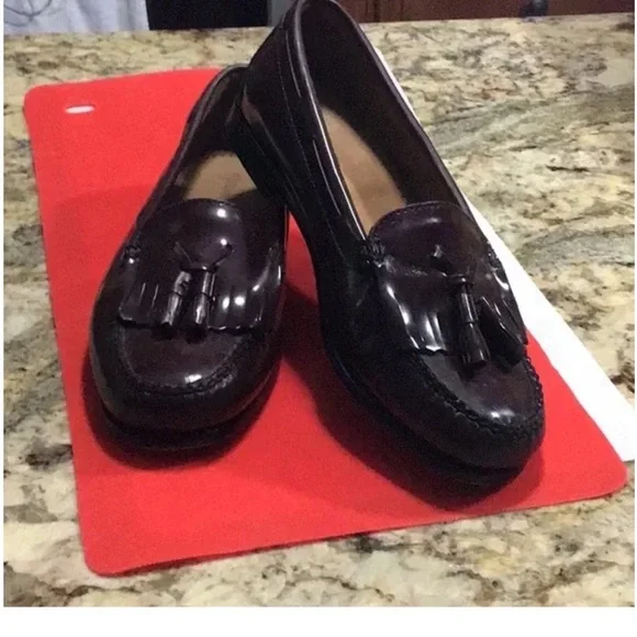 Women’s G.H. Bass Burgundy oxblood Weejun Loafers tassel and kilt 7 Wide - Picture 3 of 13